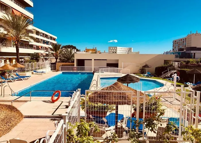 Nogalera 110 City Central 3 Seasonal Pools With Bar